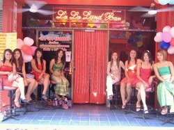 La La Land Bar and girls