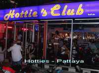 Hottie's Club frontage